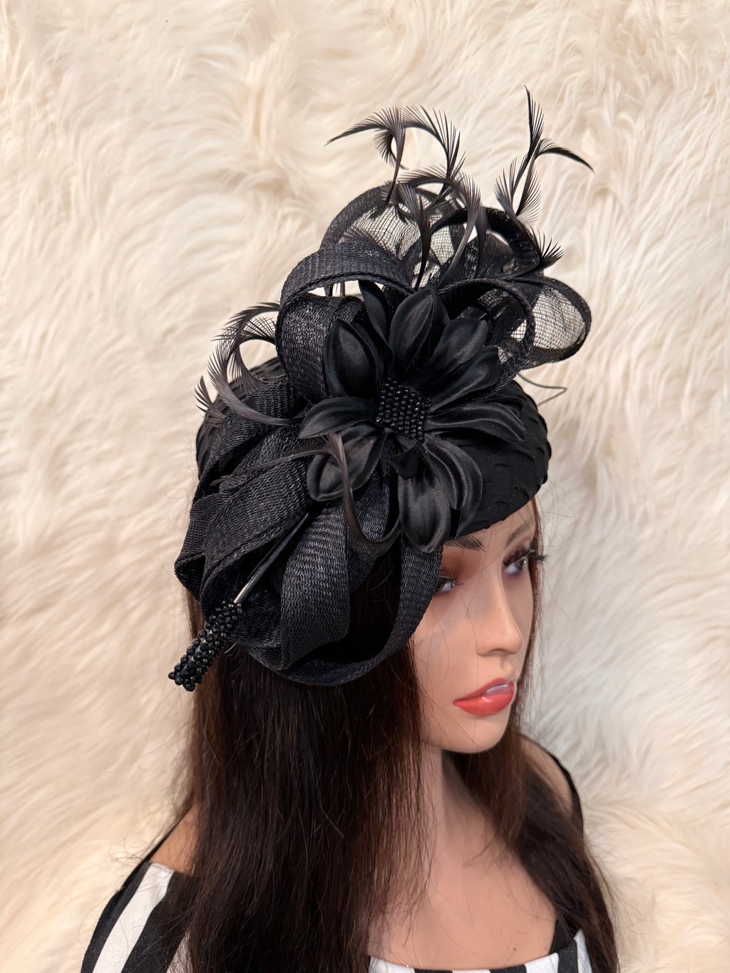 Black "O" Mold Hat
