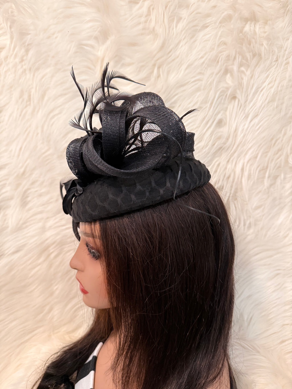 Black "O" Mold Hat