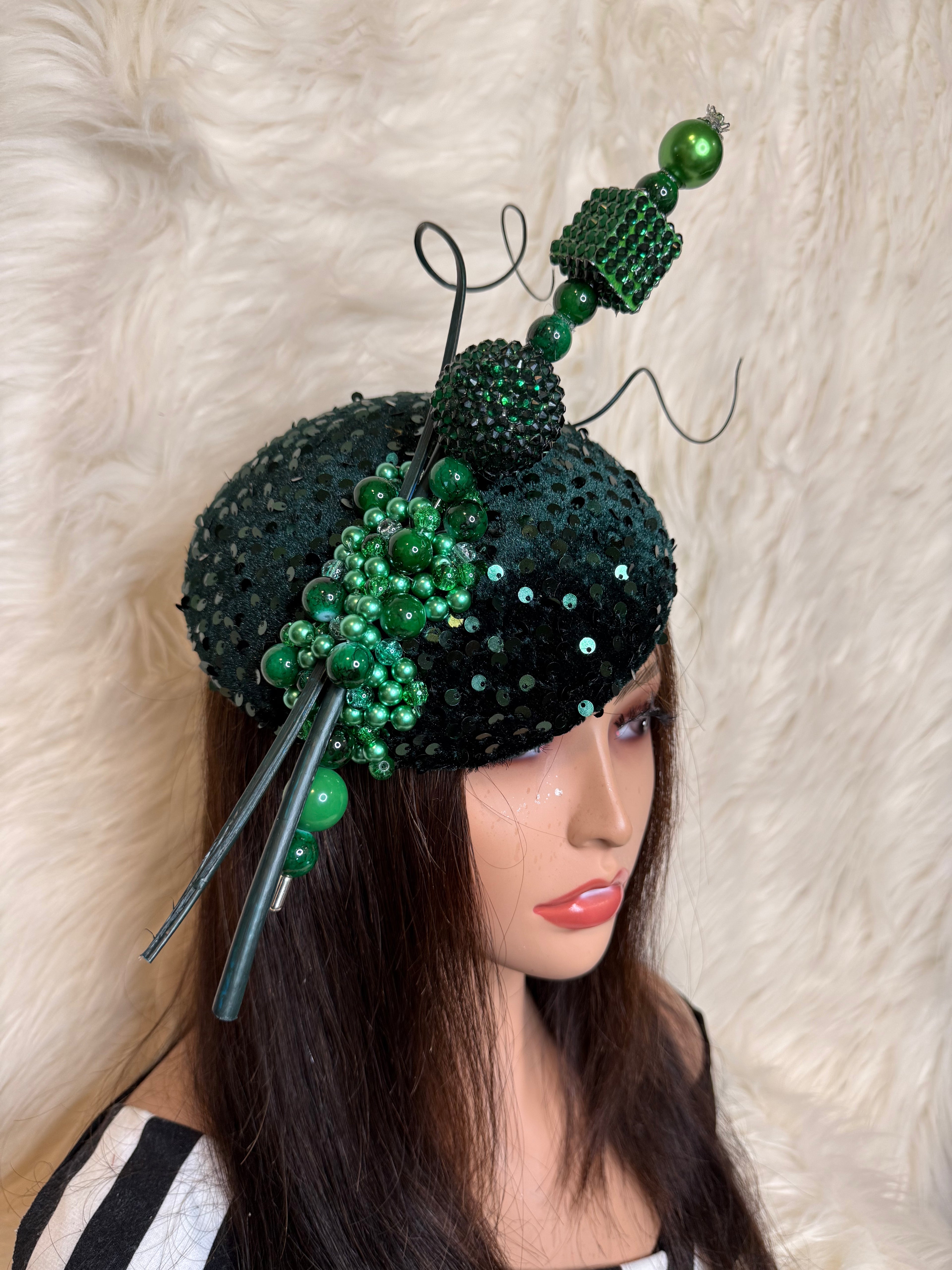 Emerald Green Beaded Hat / w Oversize Hat Pin
