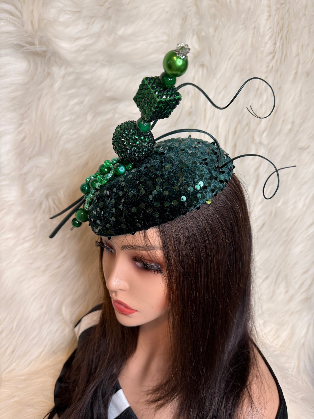 Emerald Green Beaded Hat / w Oversize Hat Pin