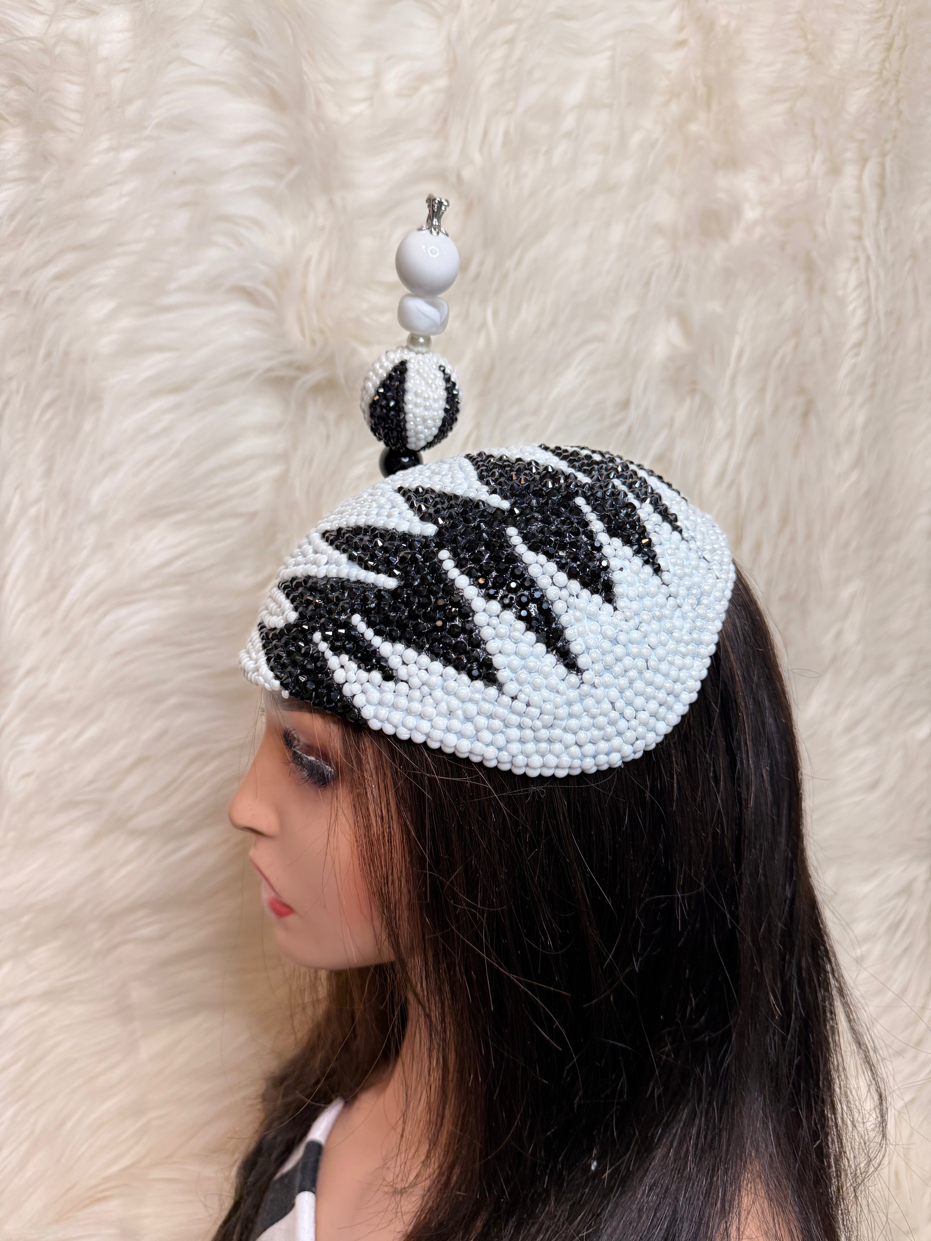 Black and White Crystal Hat W Oversized Hat Pin