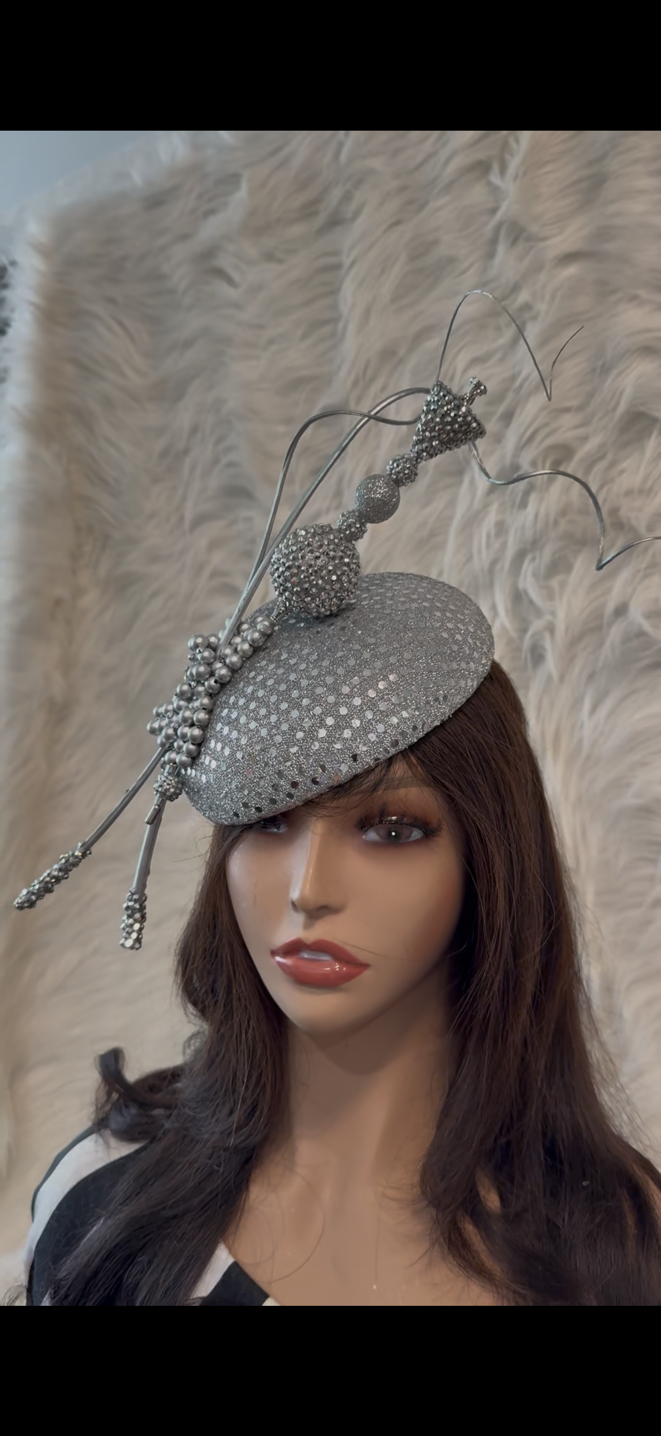 Silver / W Oversized Hat Pin