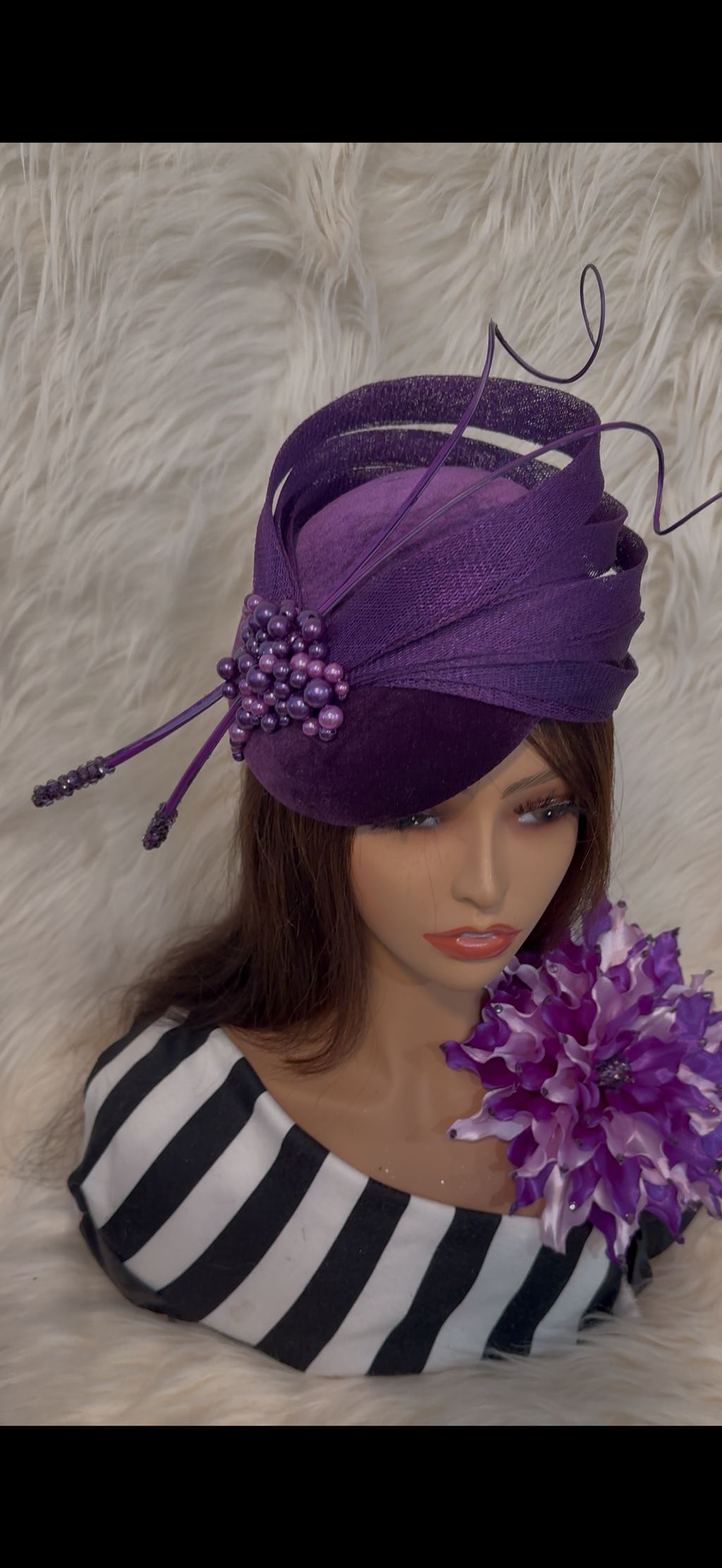 Purple Hat / W Brooch