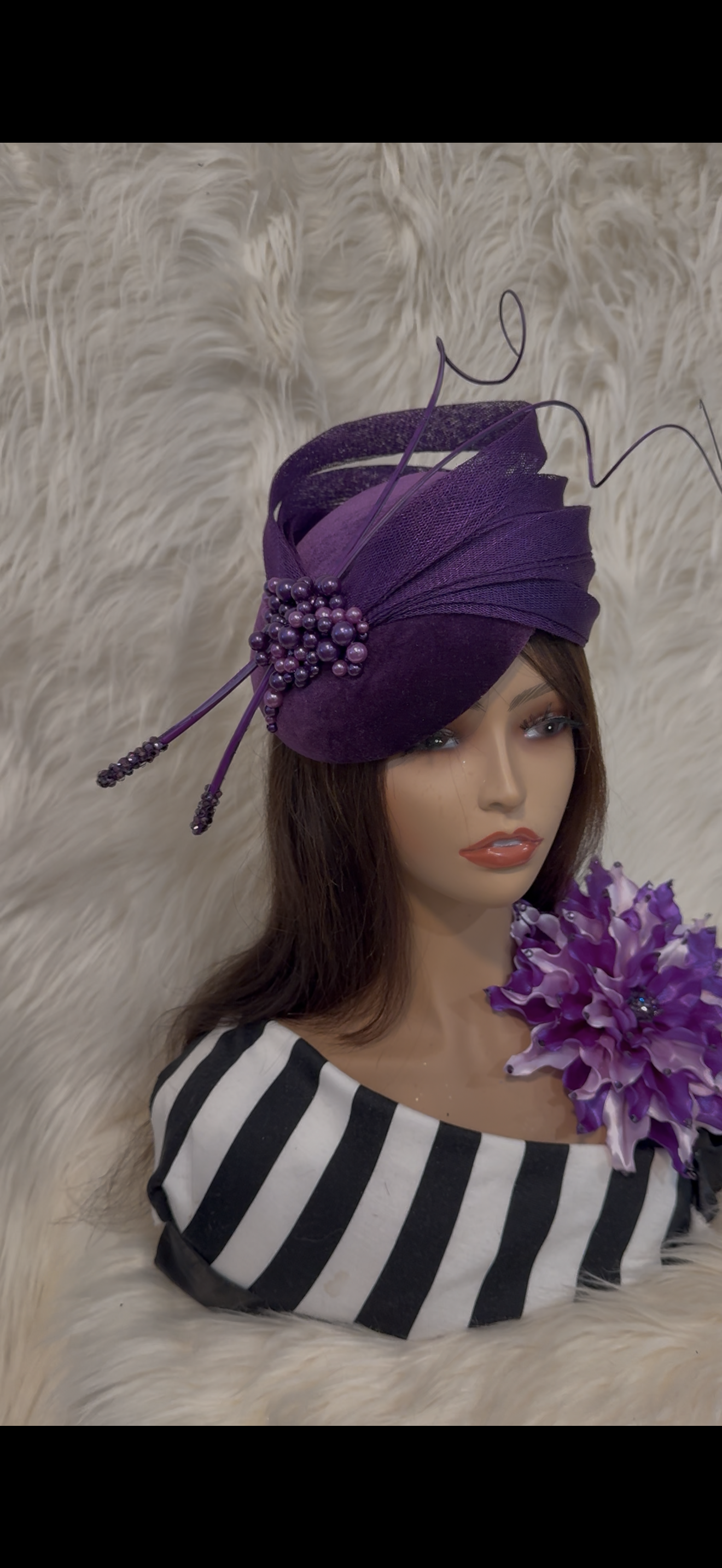 Purple Hat / W Brooch