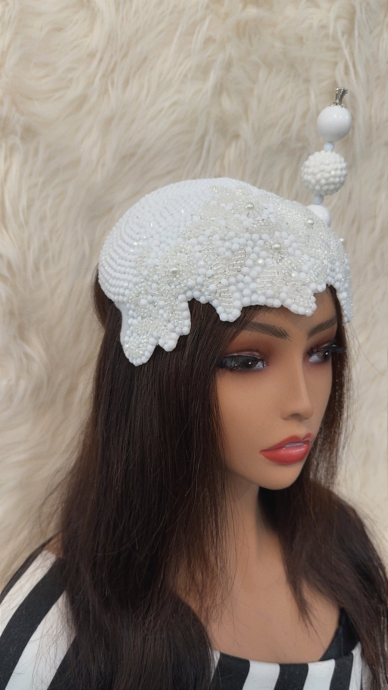 Double Cup White Pearls /W Oversize Hat Pin