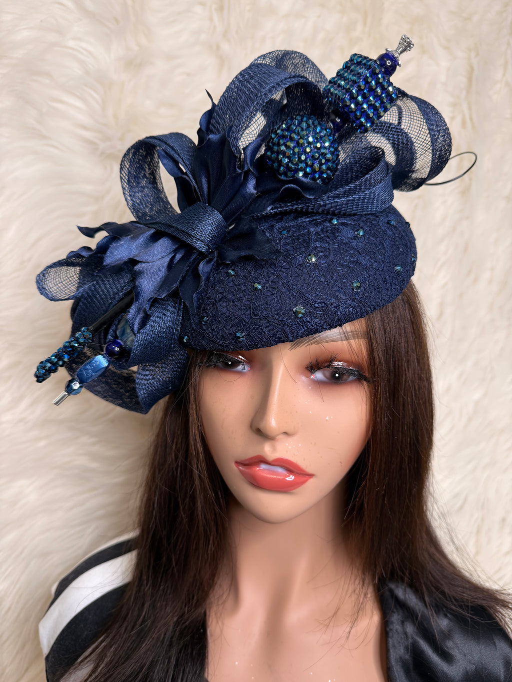 Navy Blue / W Oversized Hat Pin