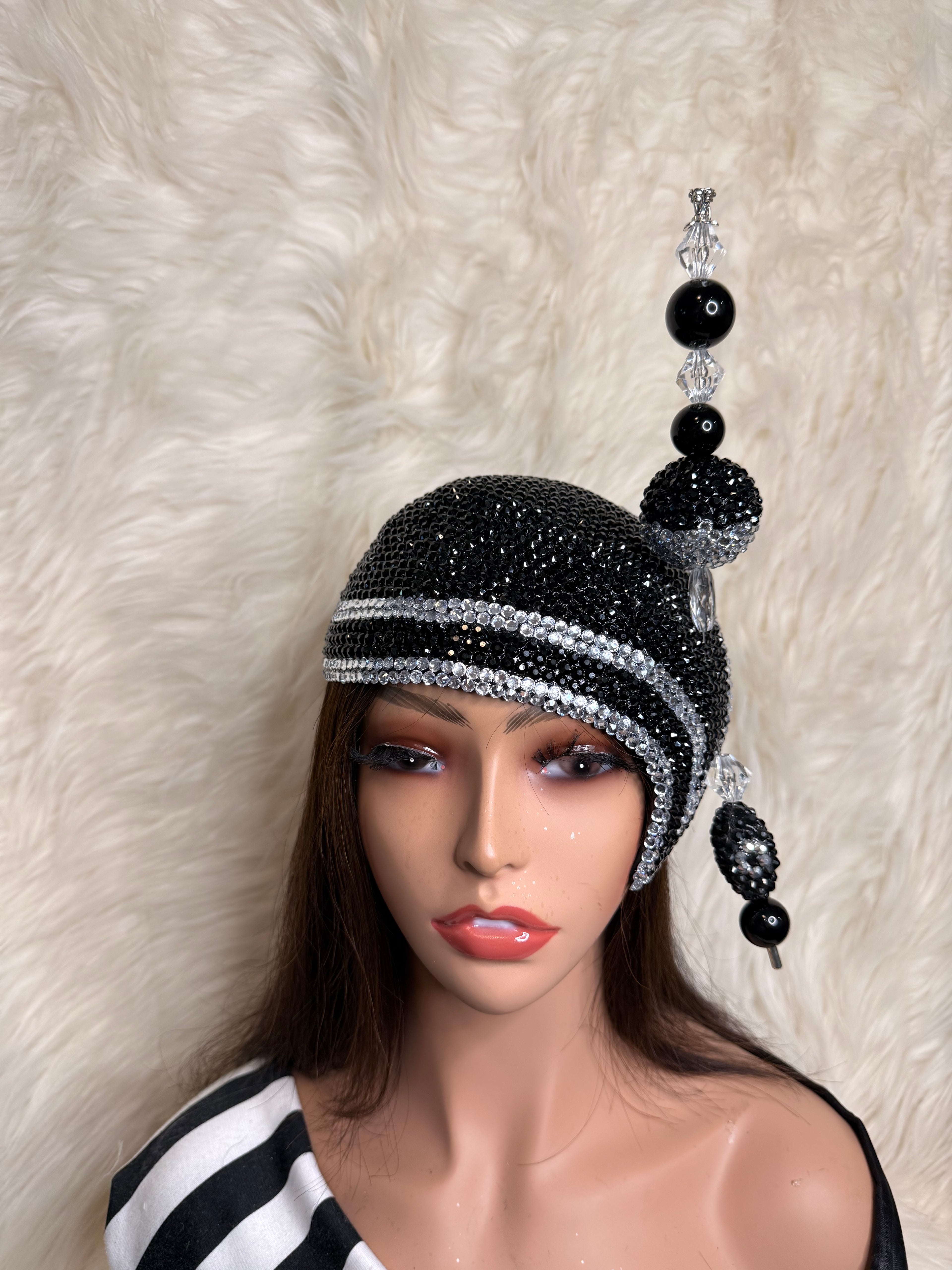 Black & Silver Asymmetry / W Oversized Hat Pin