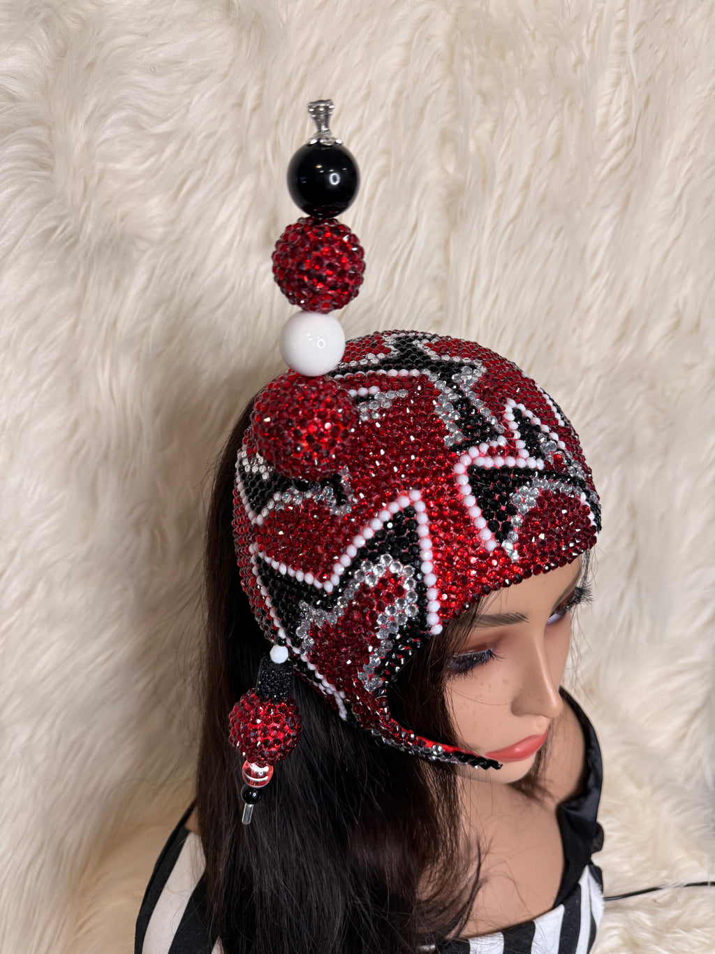 Red / Black / Silver / White crystal hat / W Oversized Hat Pin