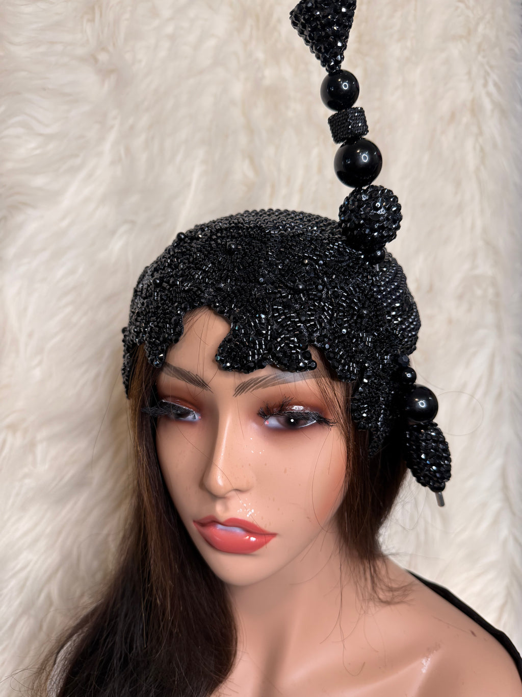 Black Crystal /W Oversized Hat Pin