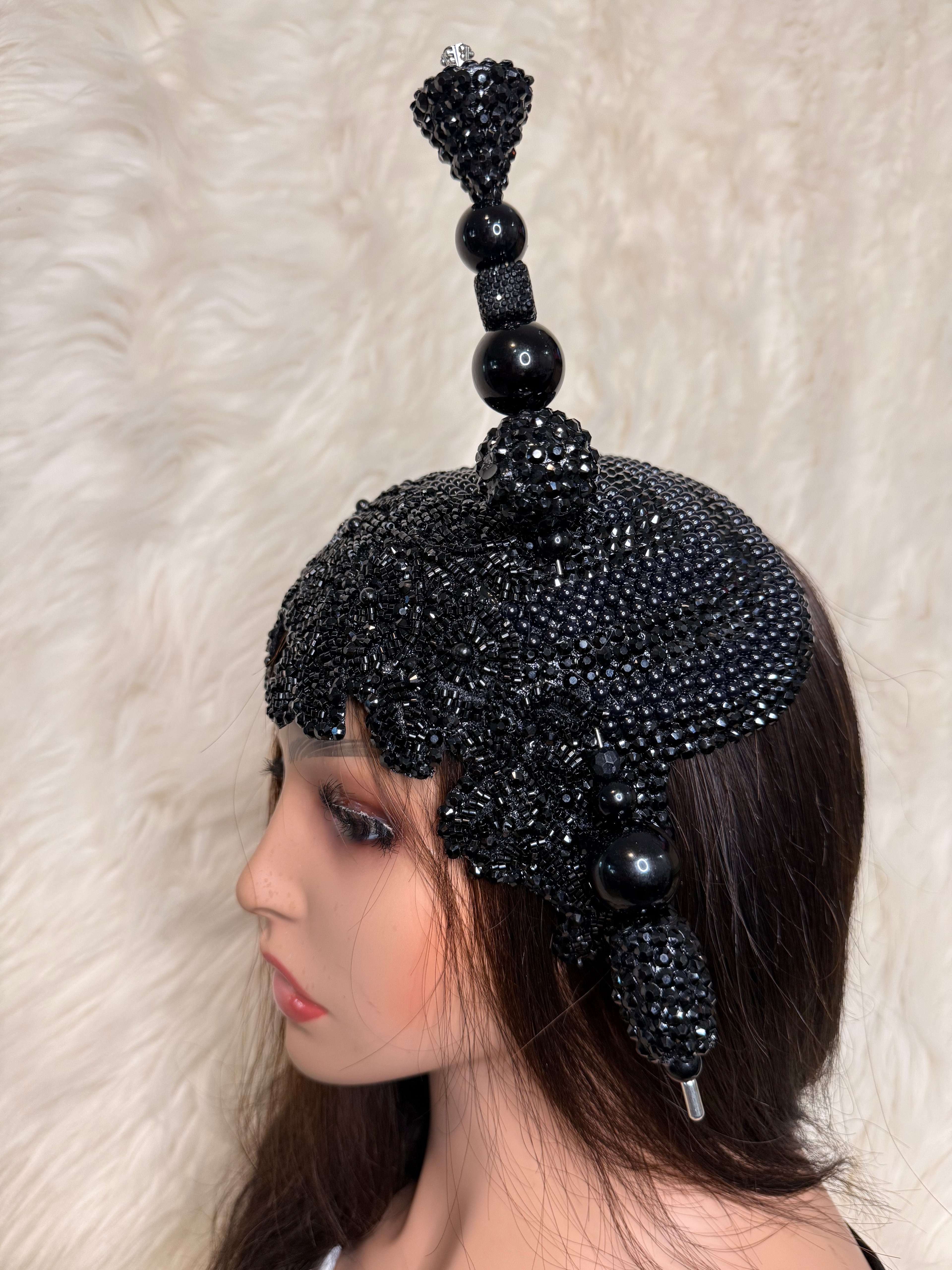 Black Crystal /W Oversized Hat Pin
