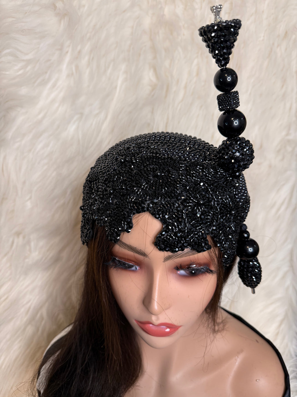 Black Crystal /W Oversized Hat Pin